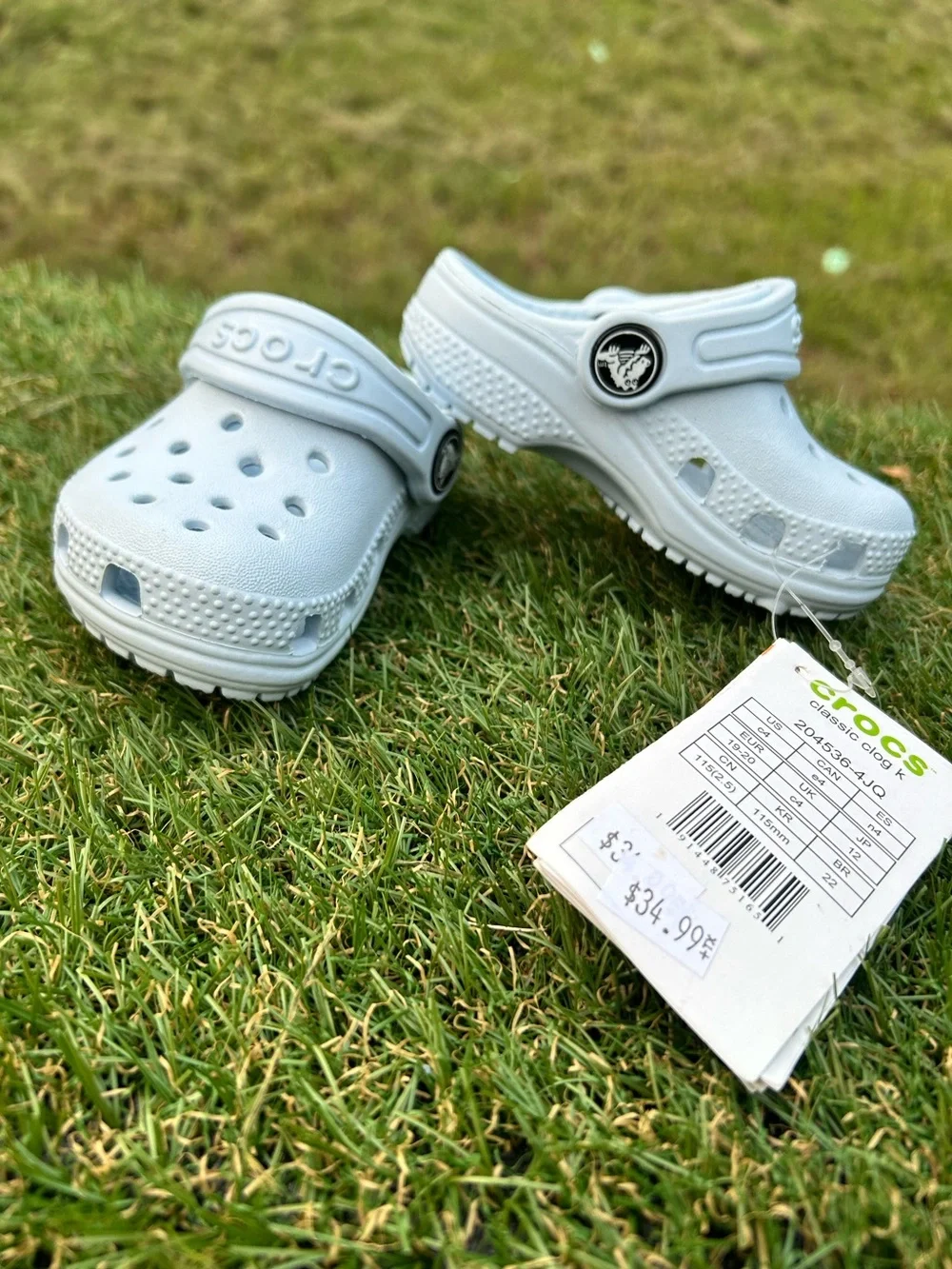 CROCS Kids Classic Clog , Mid Size 4c, New ,Light blue